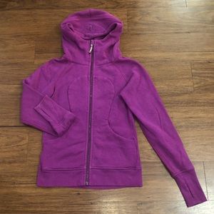 Lululemon Scuba Hoodie in size 6